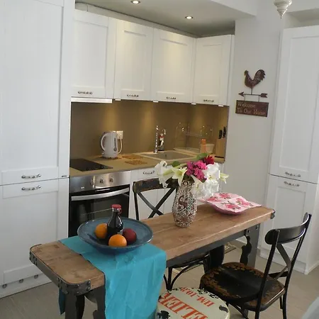 Eleni Boutique Apartament *