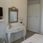 Eleni Boutique דירה לינדוס